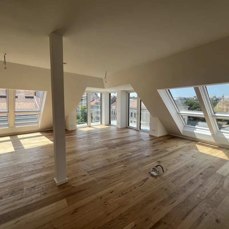 Dachgeschoßwohnung vor der Möblierung, Favoritenstraße 137, 1100 Wien